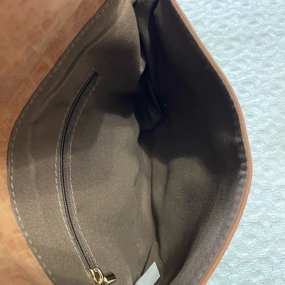 Elegant‎ Tan Crossbody Bag